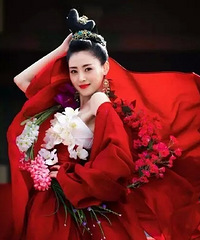 Ϊ���ʳԲ����꣬΢���޳�̫���������ϳԲݣ���Ҳ����Ӵ����ת��