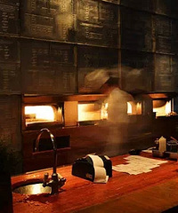 �Ϻ���ҹ���޹���һ��ת��