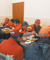 �����ϰ�3����180��λ����������ҹ��