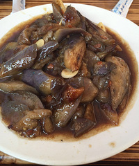 �Ի���̨�ݣ����и��ѳԵ�С���