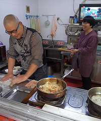【小李油葱饼免费试吃】油钱算个球,真拼啊!