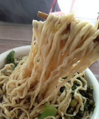 ���Ի���̨�ݡ���ʳ�Գ����鼦��