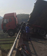 �������پ�����ʵ�桰��̧ͷ��