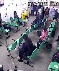 ���죬��������ʿ�ľٶ��������˺���ů��