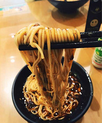 �Ի�̽�꣬����С���Ե���Щ