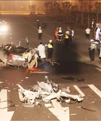 ��������Ů�賿��֤�Ƽ���ײʮ�����ֳ�һƬ�ǽ�