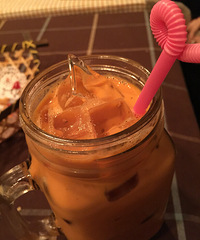 ���Ŷ�����ʱ��è�뾨�㣬������ʳ������