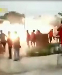 ӭ�׶���������� �����̻���ս4Сʱ