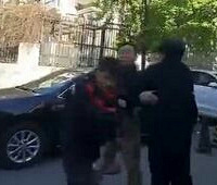 ����˾��������С�磬��������һ����ţ��