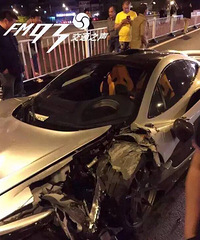 ����ǧ������������й���ײ���ֳ�����