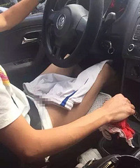 ���������˾�����������ӿͣ�Ů�˿;ٱ���10Ԫ