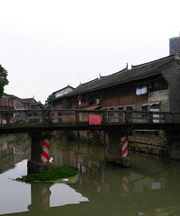路桥十里长街,看小桥流水,赏庭院幽深