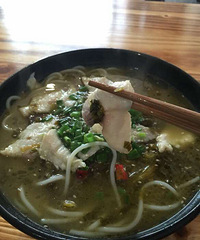 ��������ǣ����ģ����ζ�������˾�18����