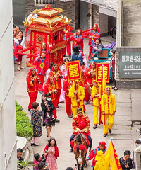 ��Խ���������������ְ�̧��ν��׶��飬˧���ˣ�