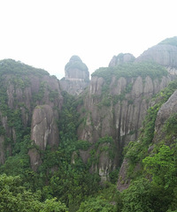 攀越白刀岩,风雨飞鹰道