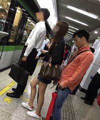 ��ѧ�� ��ѧ����͵��Ů��ȹ��