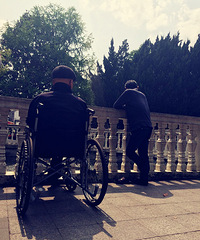 ��ͷ�е������ң����ˣ�����һ�����ݹ�԰