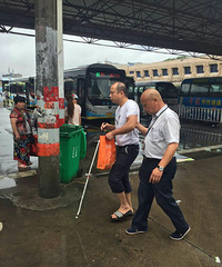 ·�Ź��������Ӷӳ����ڶ�;��վ������������