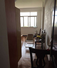 �з����⣺����С�������׷��ݳ��⣬�½���