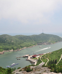 �²�������һ��ɽ֮�ã����۶��Ǵ�Ƭ