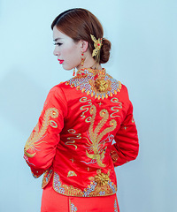 《蔓萝试纱》我穿着婚纱 你愿意带着我奔跑吗?