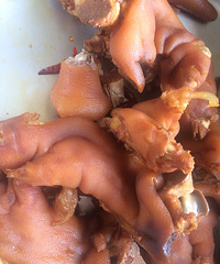 [�䷽]���ڳ��Լ�±����צ���óԣ�