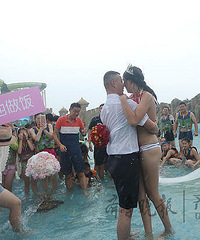 Ů������õ��Ȼ��ᣬ��̨һС���������ɹ�