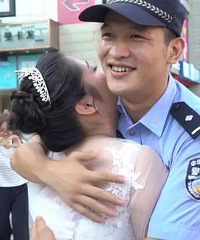 ���ɷ�̫æ�ˣ����ݹ��ﴩ�Ż�ɴ���ָ�ͤ��������������ˣ�