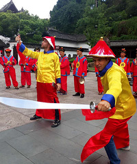 ���ϳ��ǡ���Ů��������ӭȢ�ٺ��������̨��