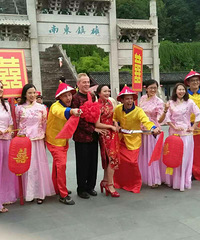 ���ϳ��ǡ���Ů��������ӭȢ�ٺ��������̨��