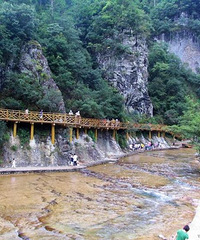 ������Լ�ƴ��¶Ӫ�