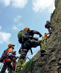 攀登仙居饭蒸岩