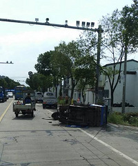 �綯��ײ�ϲм���