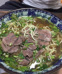 �������н���