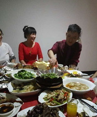 ���Ҳμ��˸�����+�й���һ�ŵĻ���