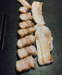 ���յ�����Ҷ������Ի��ǲ�����