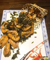 ��ɫ���㻹����  �����������͸�����