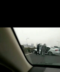 [����]׷β����ײ������