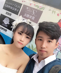 穿着婚纱去秋游