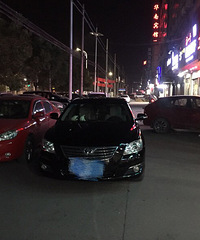 �쳵ͣ�������ſڵ�ͣ��λ �Ͷ����м䲻�ñ��˹���