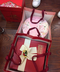 ��ϲ�ǡ���ɫ�����Ϲ��ҵ�350/�� ��ɫ�����Ҽҵ�480/��