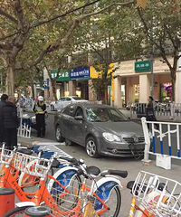 ����Ů˾�� ֱ��ײ�ϻ�����