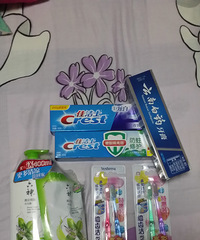 ���ϰ�ҩ���ࡢ�ѽ�ʿ��ʨ����������ԡ¶