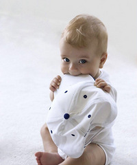 ���۸��᡿Ӥ�����������Ŵ������Լ�����