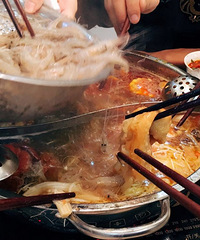 家庭聚餐火锅就要这样吃,正确打开方式看这里!