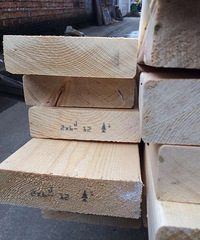 ������ľ����