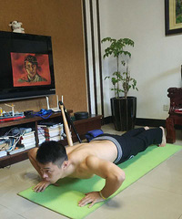 �н�ʦ177cm ��н10-15�� ��ĬƢ����