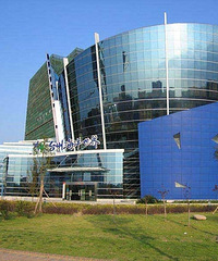 ��̨�ݺ����