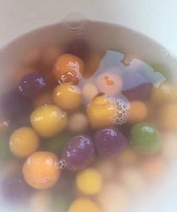 �Ի���̨�� �����Լ����˲�ɫС��Բ