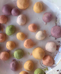 �Լ����˲�ɫС��Բ